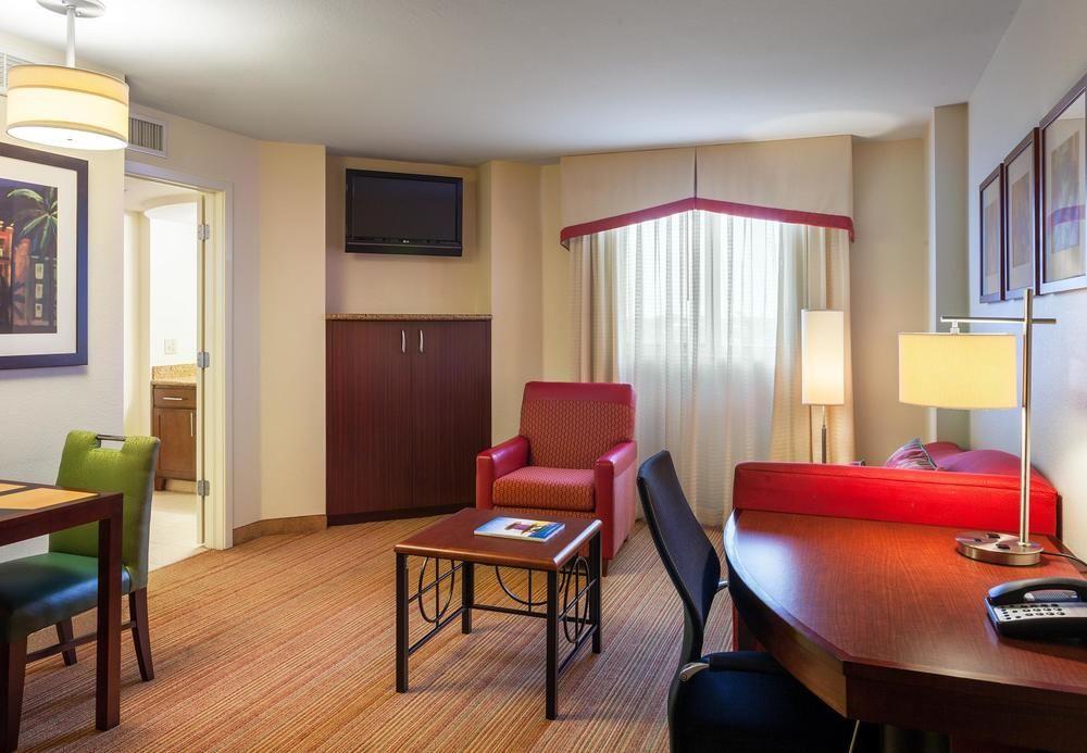 Residence Inn By Marriott Miami Airport Екстер'єр фото